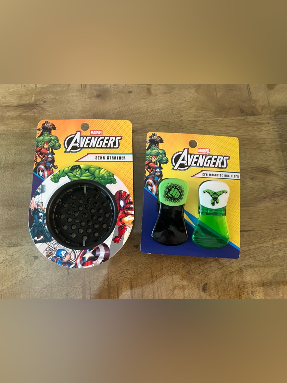 Marvel Avengers Kitchen Sink Strainer and bag Clips Set - Yellow, Black, Green